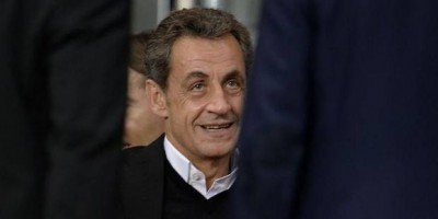 TEM - ACTU - Sarkozy, un retour en fanfare qui tourne au vinaigre (2014 10 02)